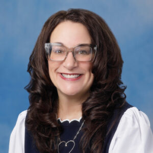 Dr Linda Thomas-Hemak headshot