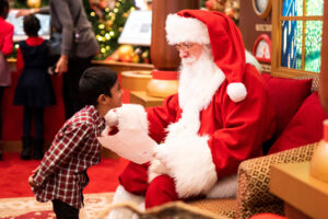 Pictures-with-Santa-Claus