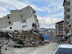 Picture of building collapse in Turkey after earthquake
