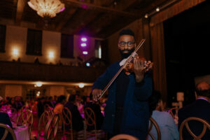 Kai Kight serenaded the audience with a beautiful violin performance