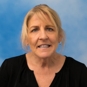 Lynne Opsasnick headshot