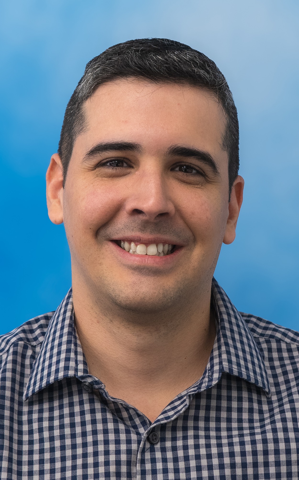 Dr. Carlos Luis Oberto Araujo